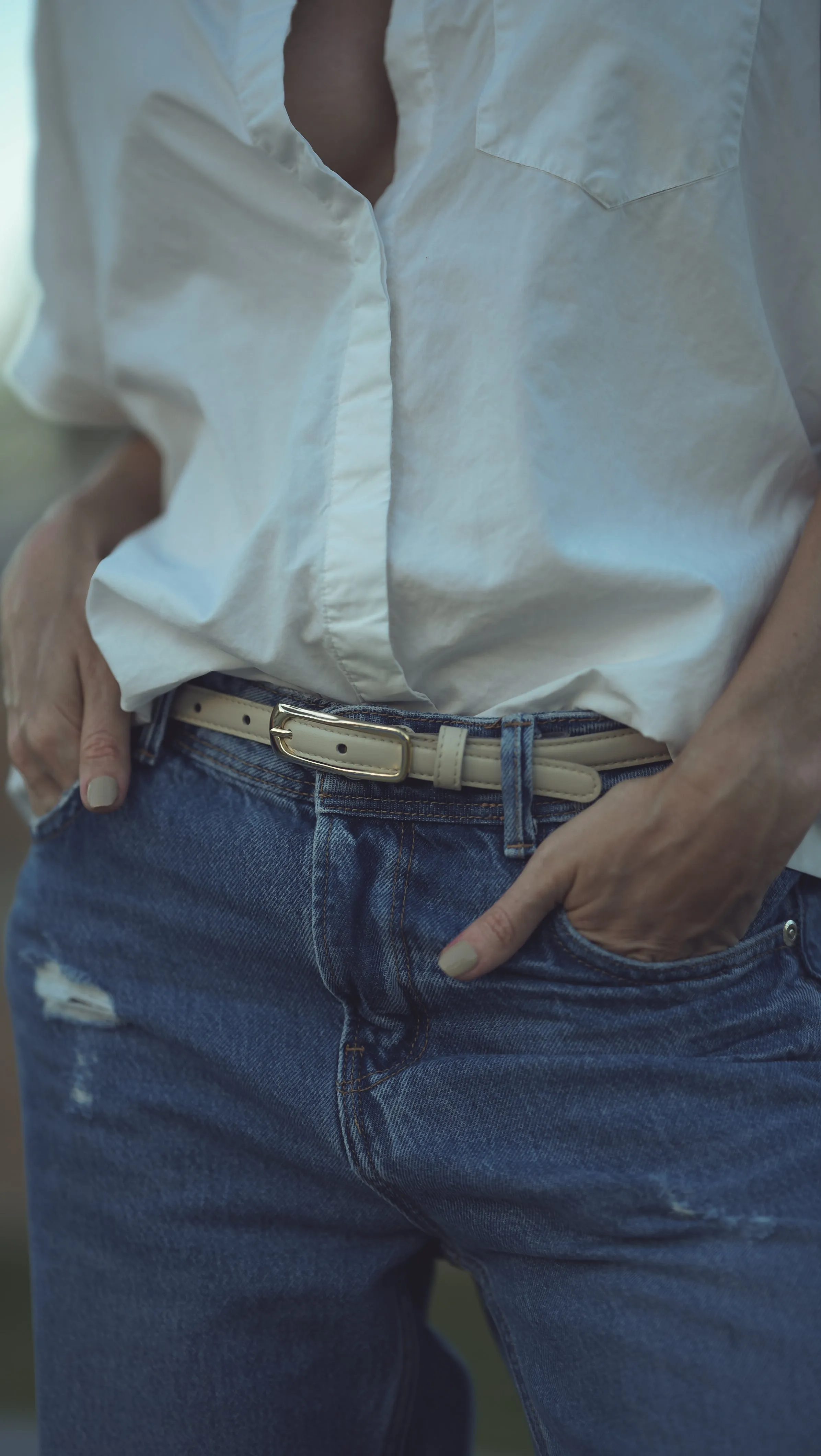 Last Chance Skinny Sculpted Buckle Belt 5/8"