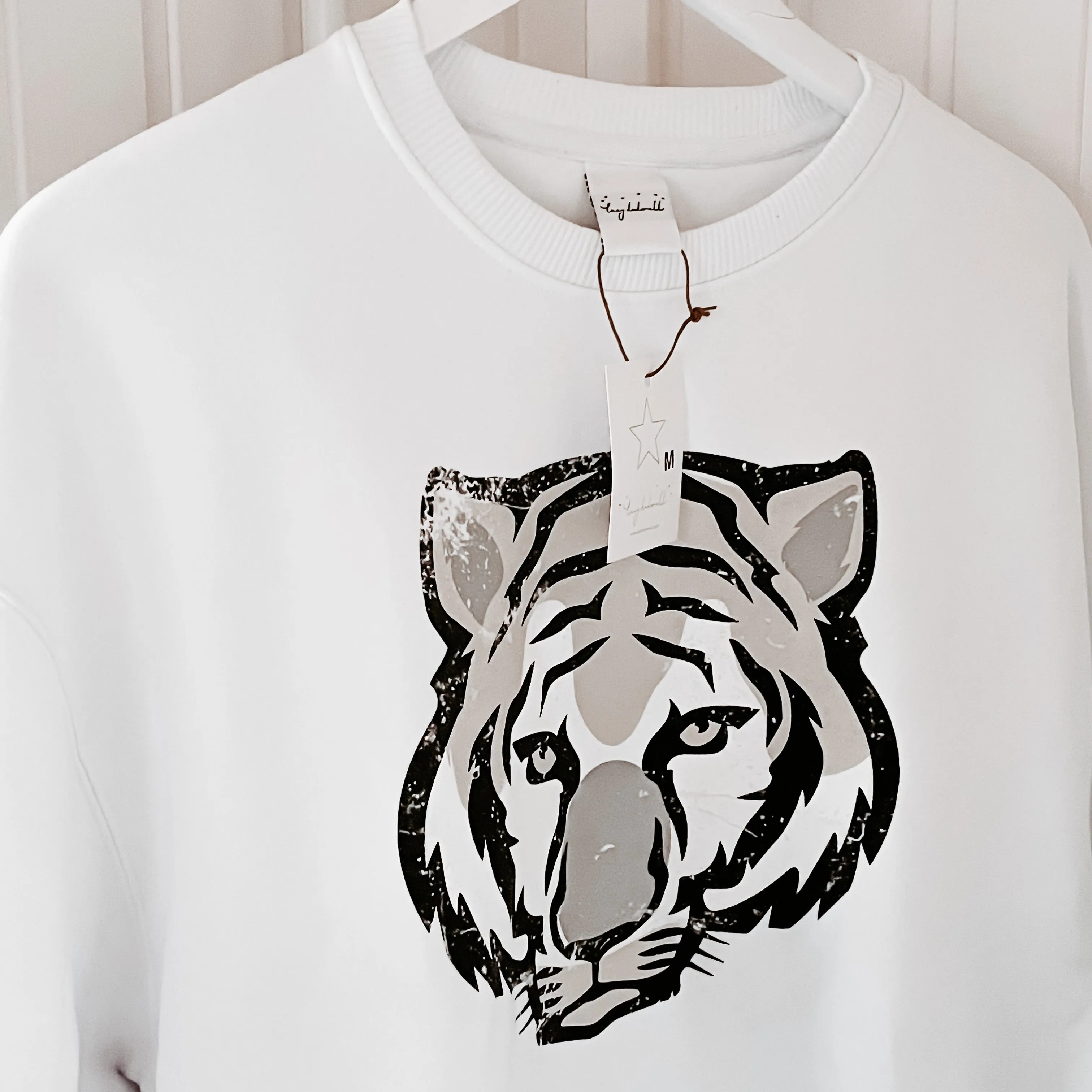 White tiger sweatshirt *super slouchy fit* *now half price*